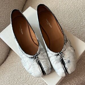 Maison Margiela White Bianchetto Tabi Ballet Shoes, 37